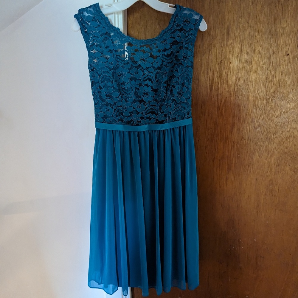 DAVID'S BRIDAL SIZE 2 SHORT BRIDESMAID'S DRESS LACE AQUA COLOR
